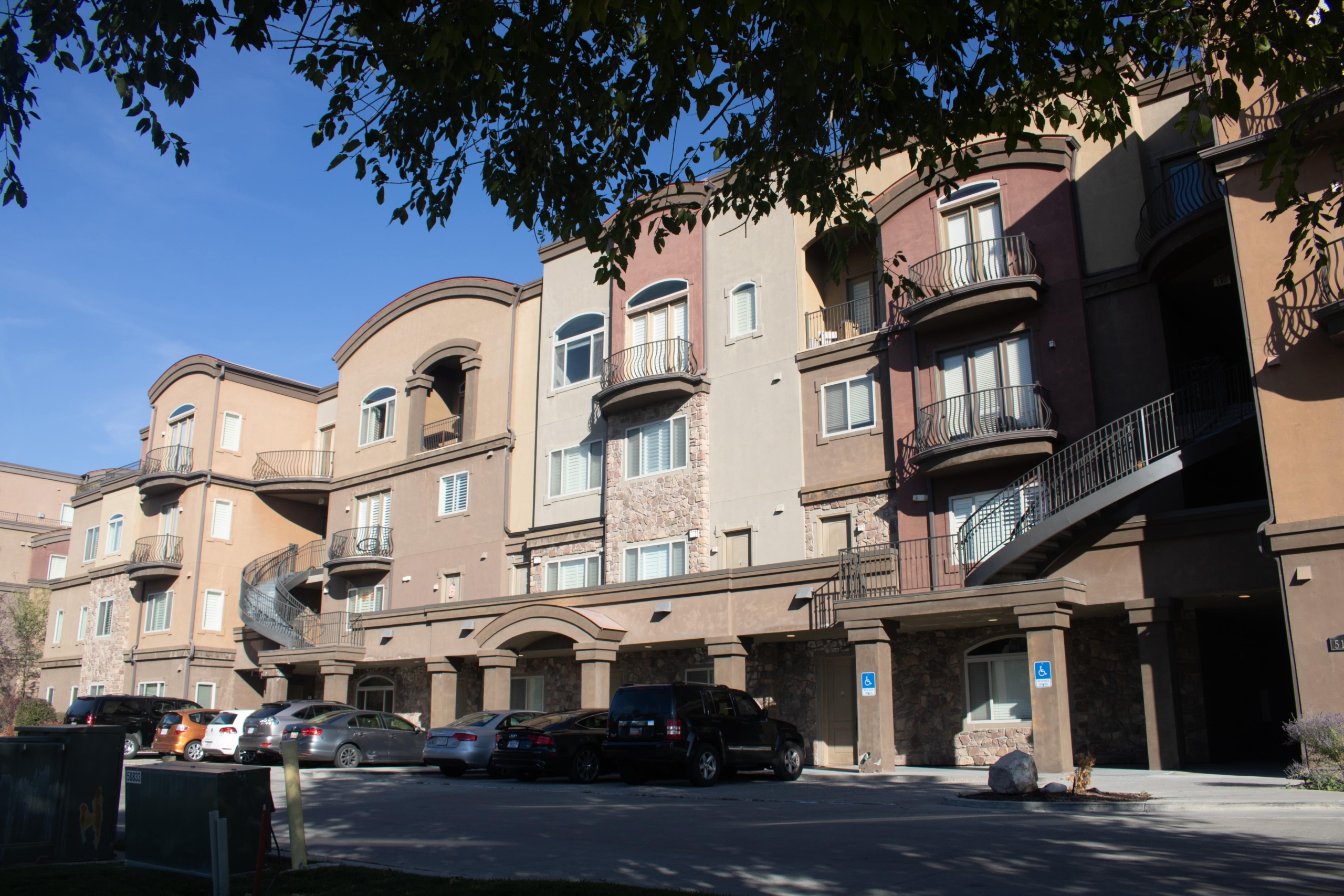 Arbors On The Avenue community photo 4