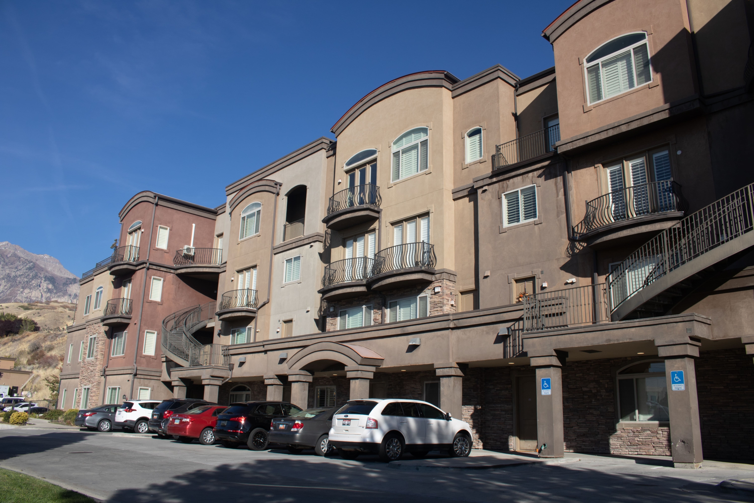 Arbors On The Avenue community photo 6