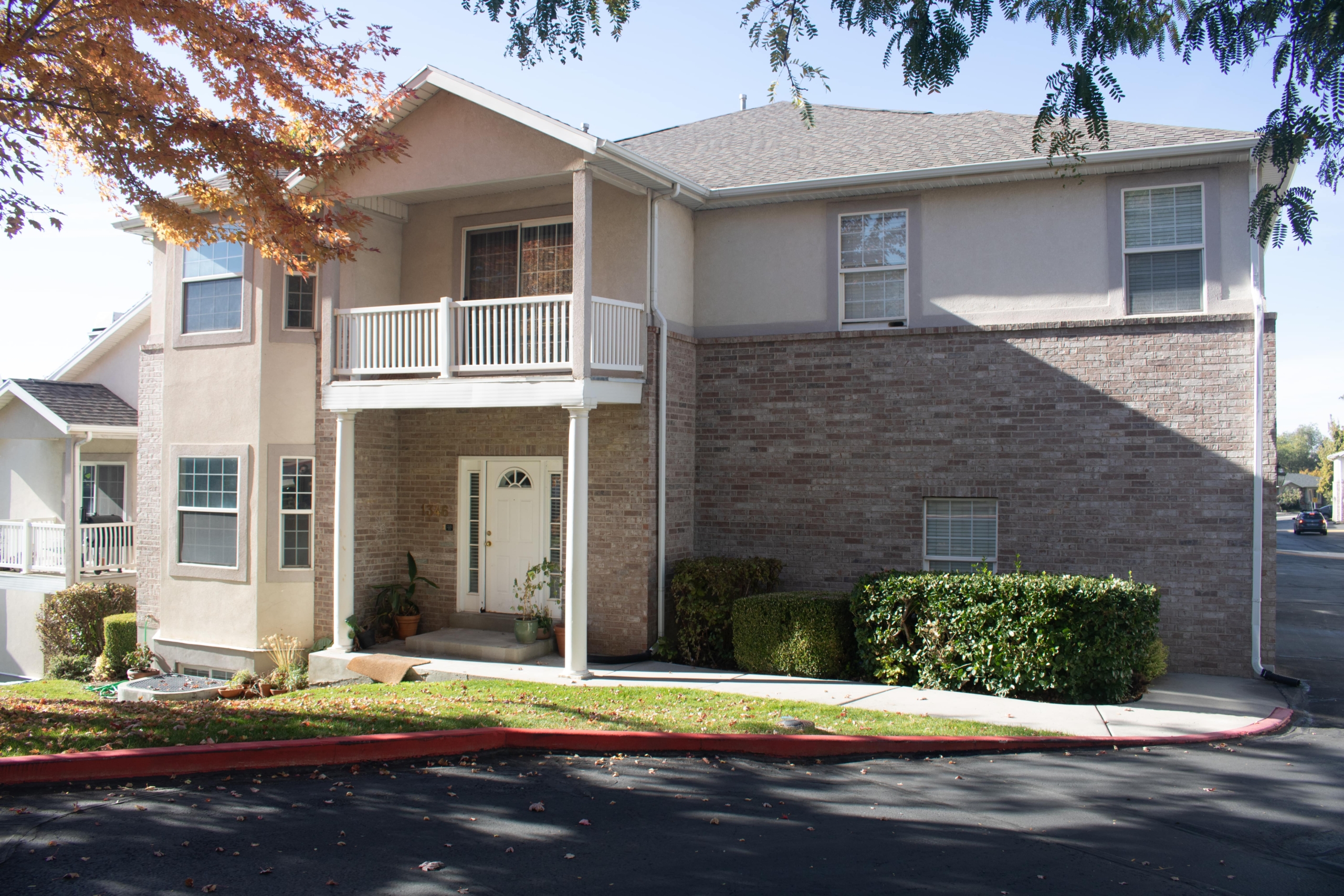 Arlington Place Townhomes community photo 4