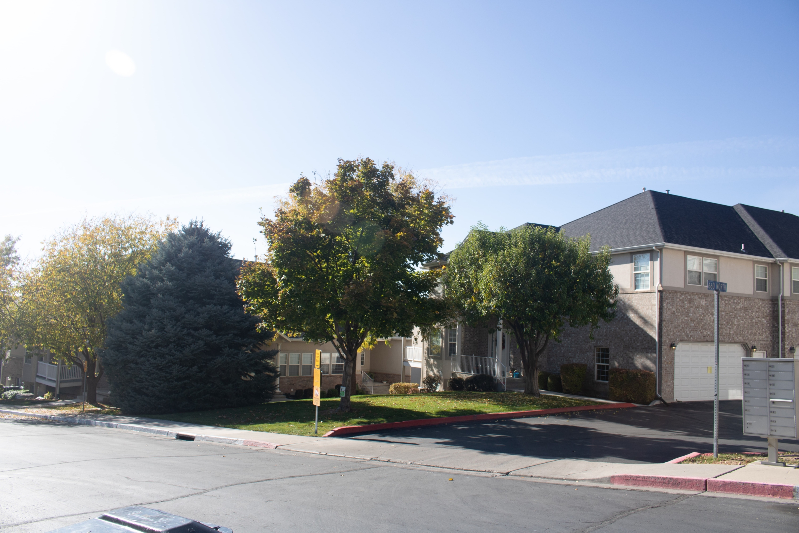Arlington Place Townhomes community photo 6