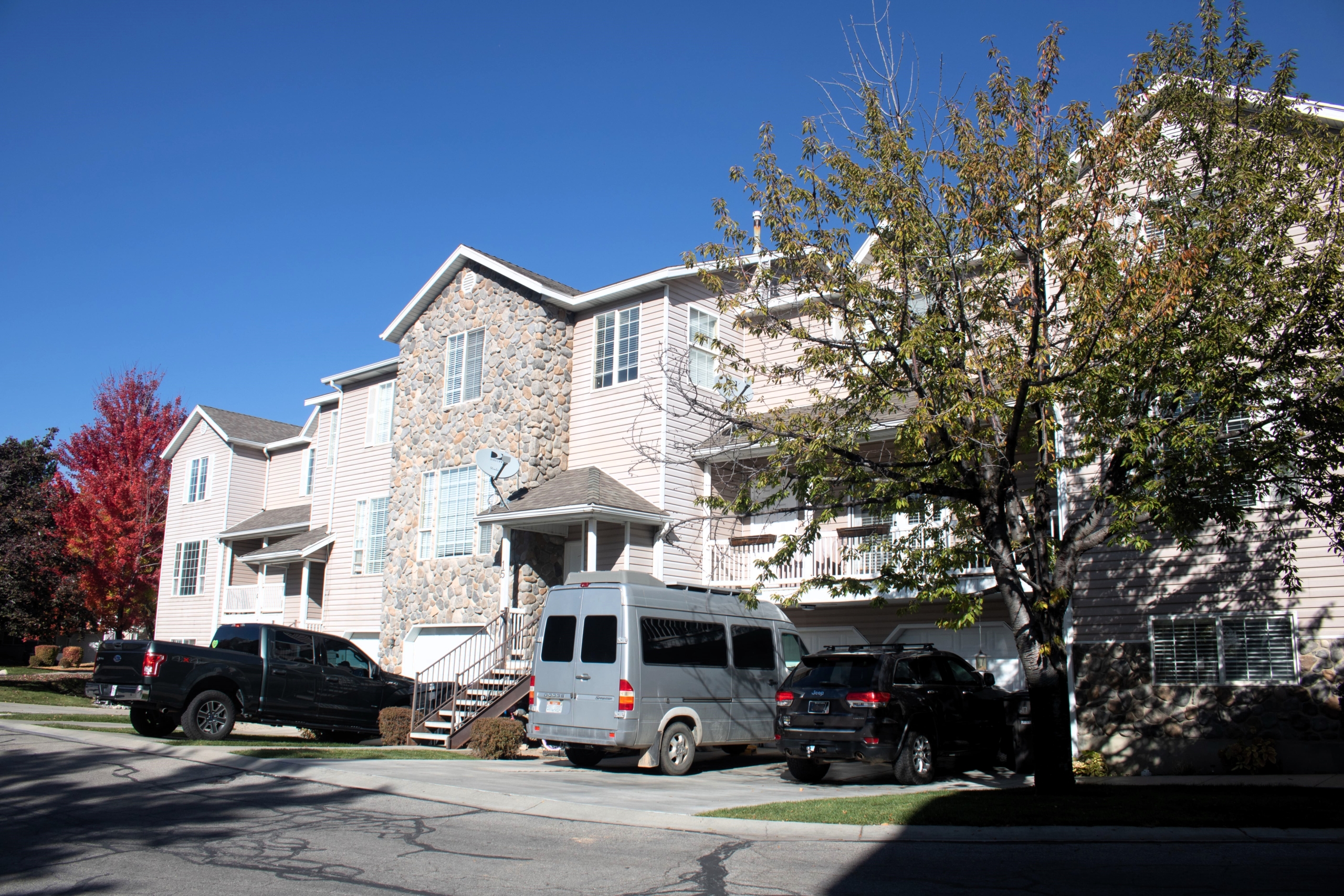 Highland Park Townhomes community photo 2
