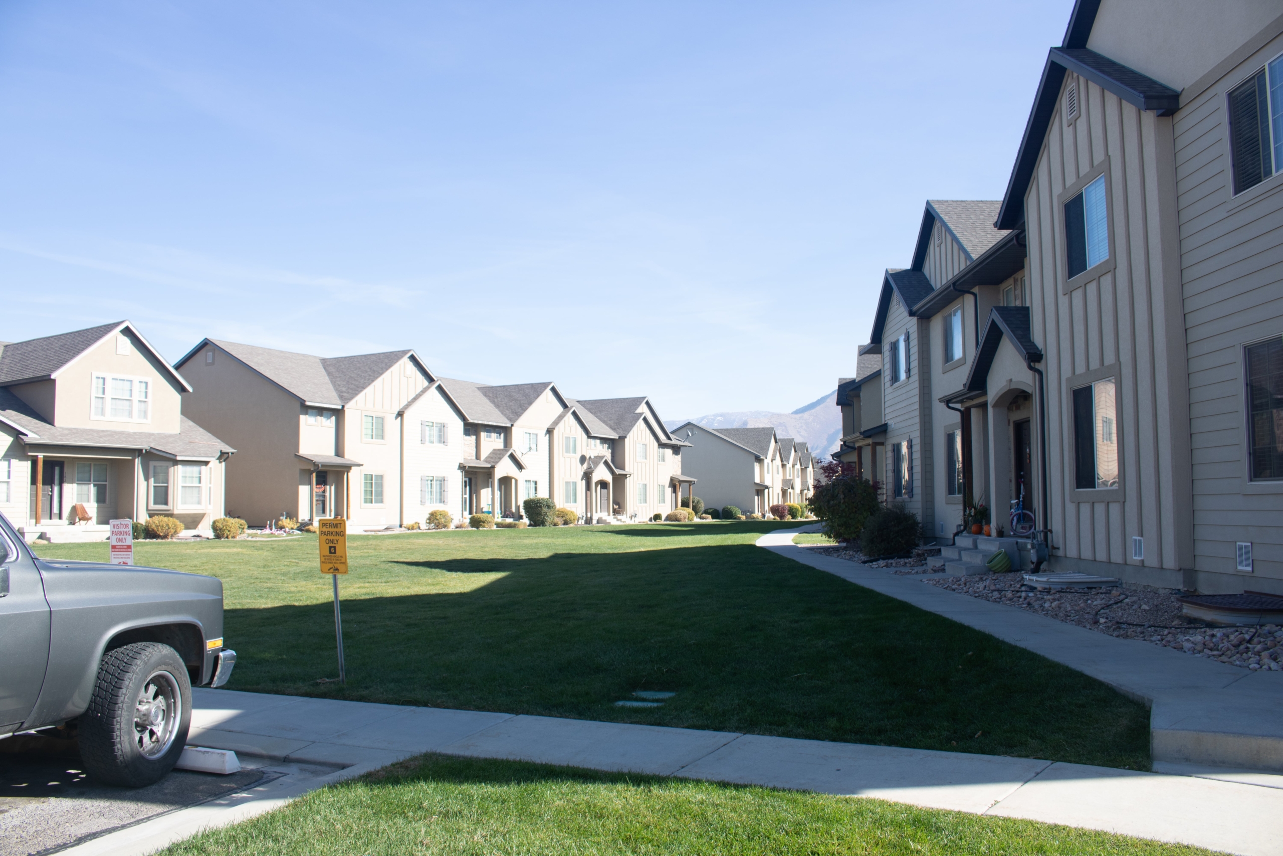 Maple Mountain Townhomes community photo 2