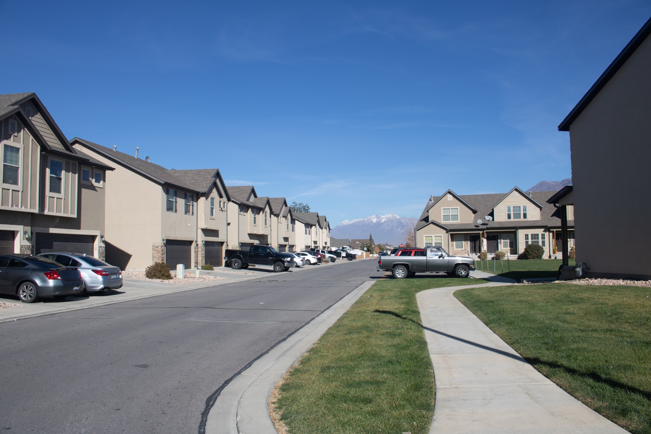 Maple Mountain Townhomes community photo 3