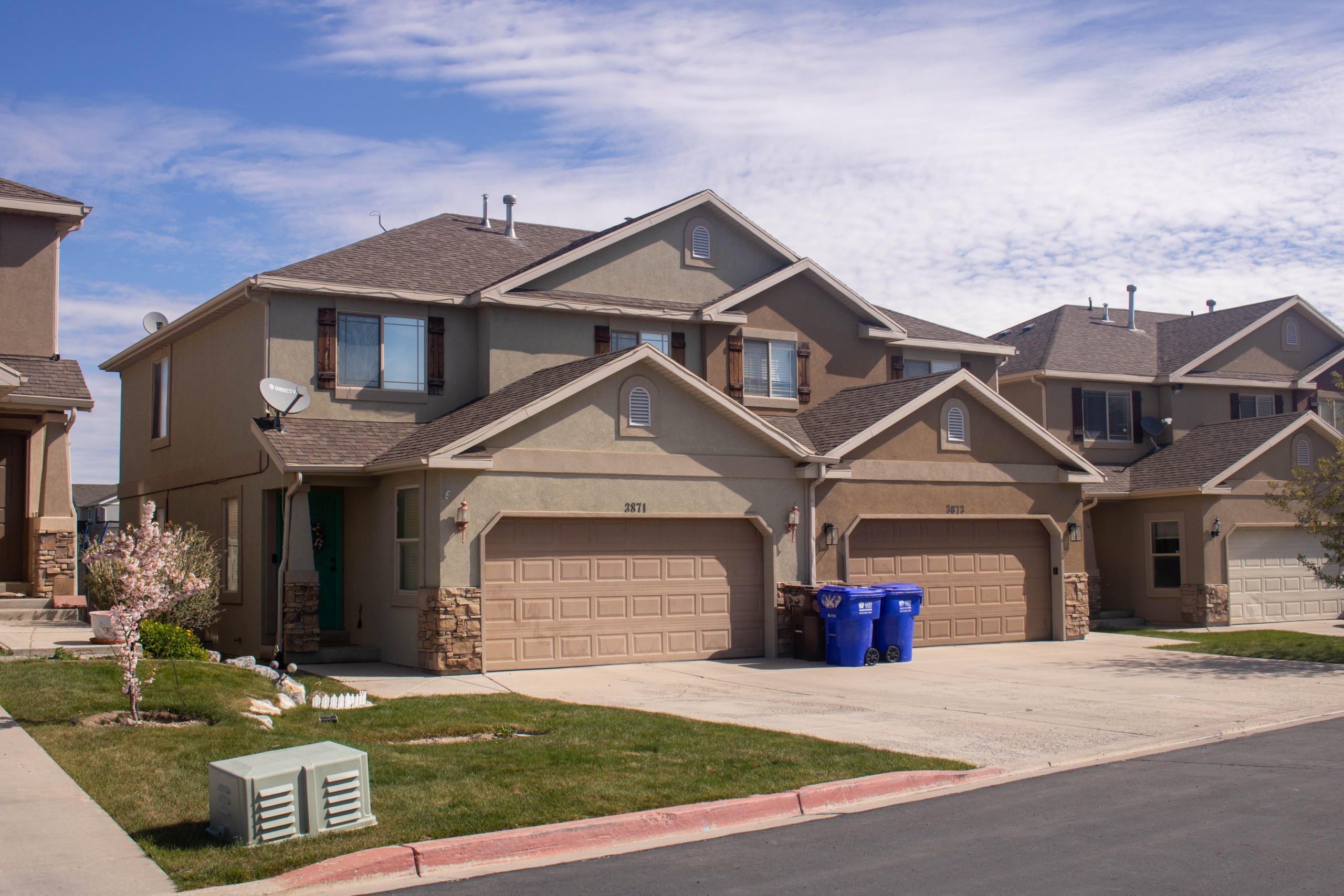 Plum Creek Condominiums community photo 4
