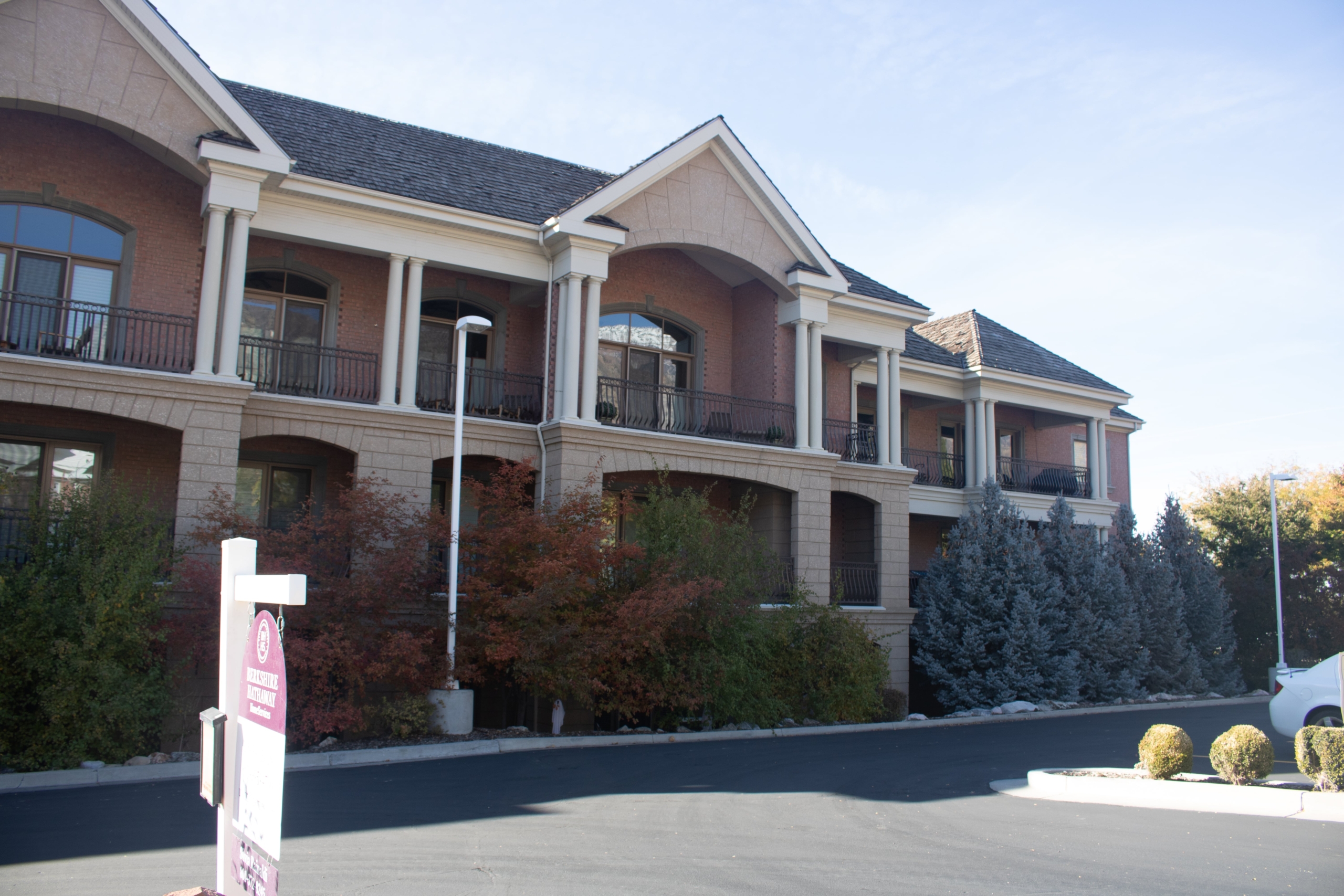 Villas at the Country Club community photo 5
