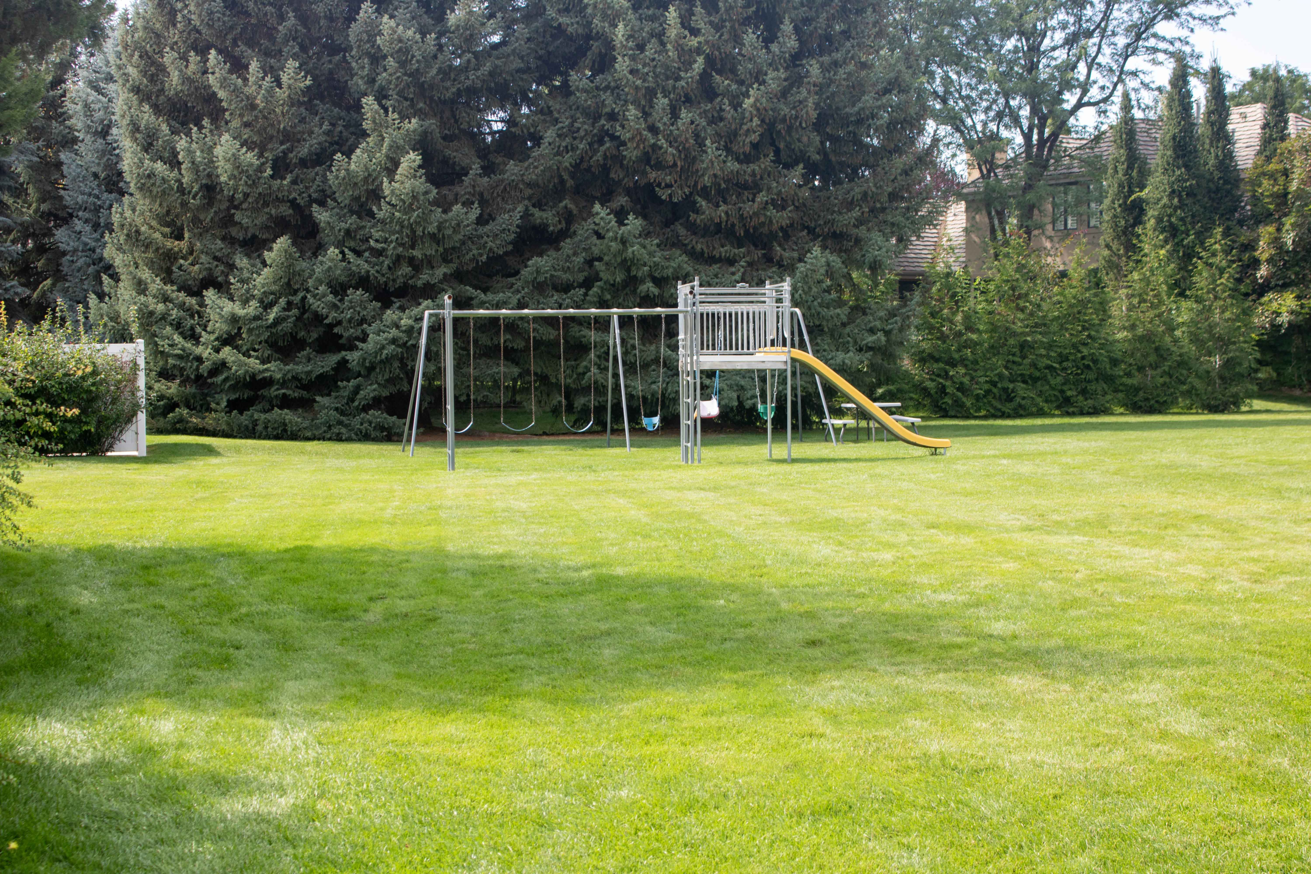 Woodside community photo 3