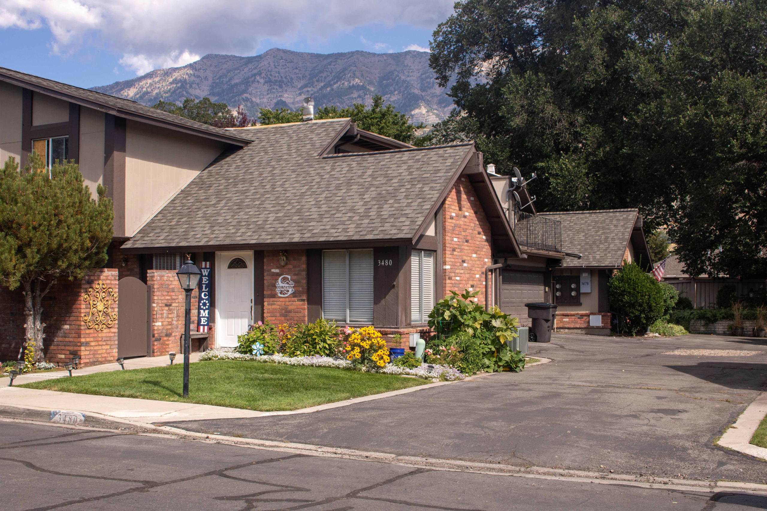 Woodside community photo 4